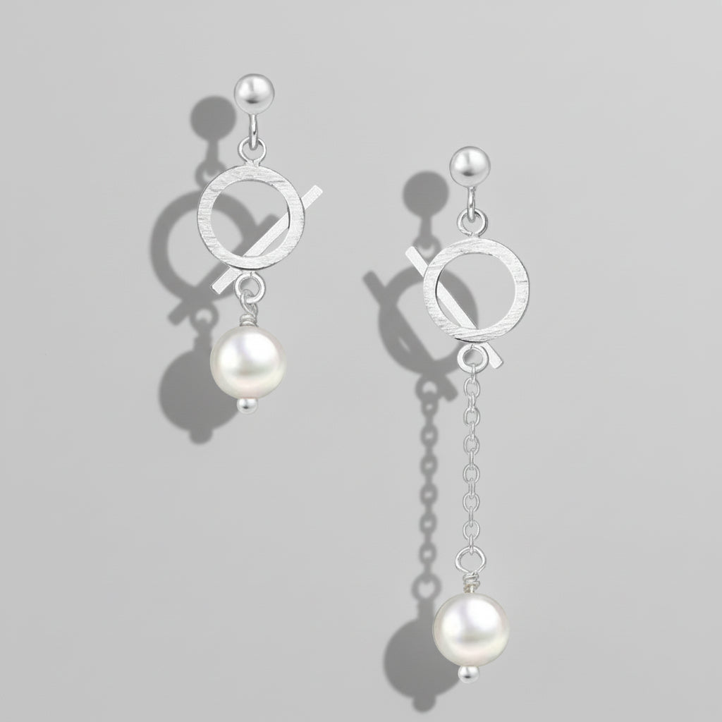 Earrings Air, asymmetrical - La Moda Me