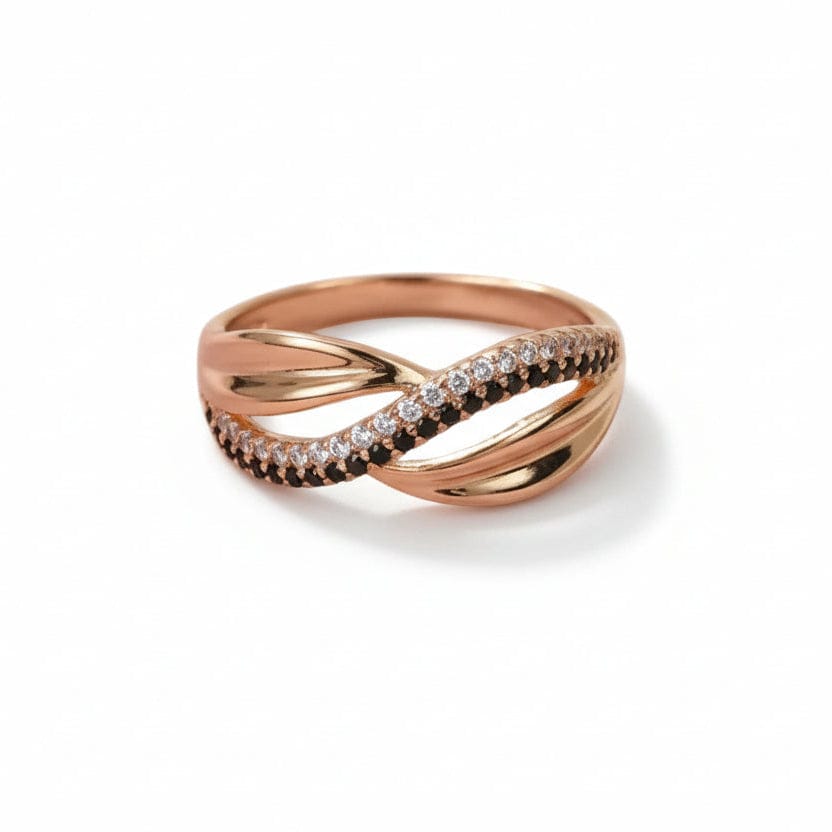 Erin - Twisted Ring with Black & White Zirconia - La Moda Me