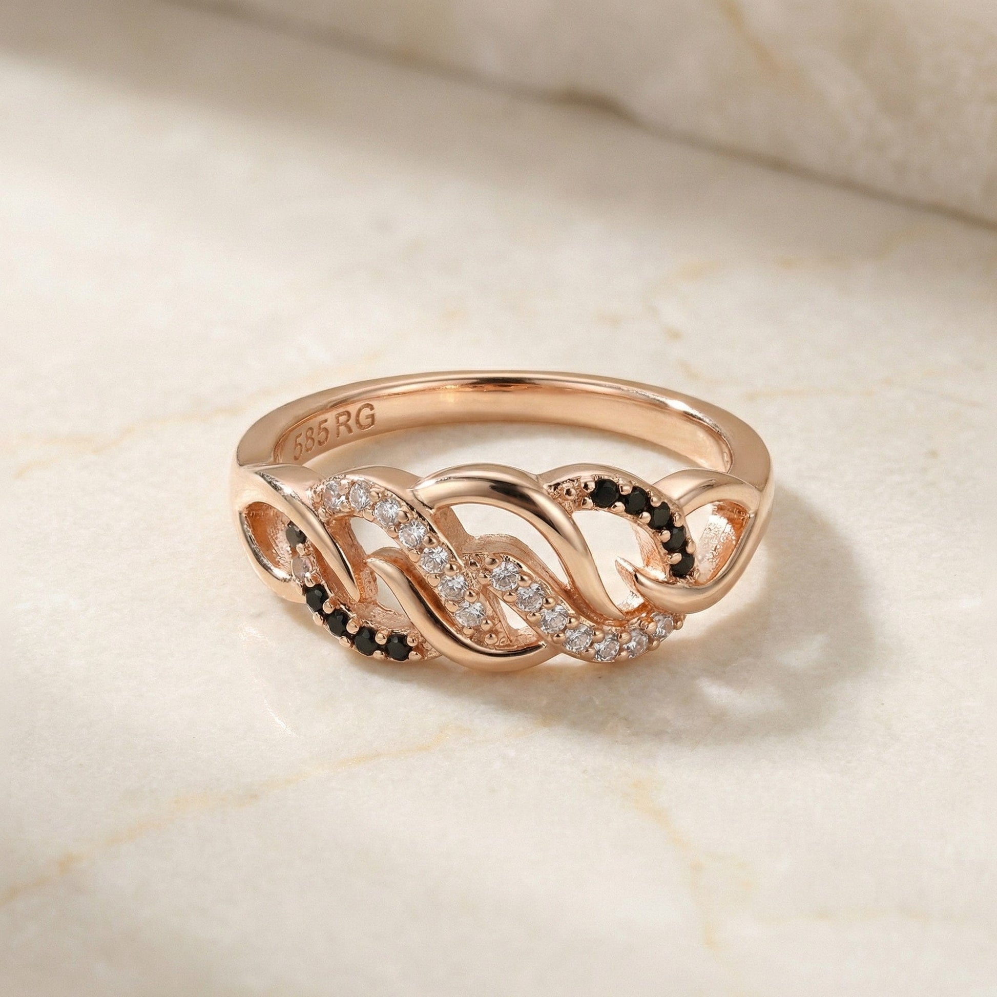 Nina Braided Ring - La Moda Me